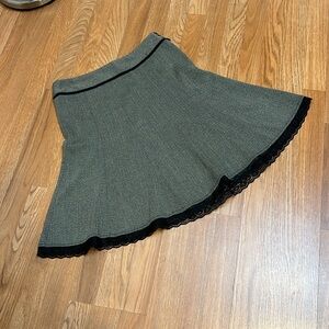 Vintage 1990’s Tracy Evans Limited, black/ gray herringbone mini skirt. Size 9.